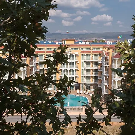 Silver Springs מלון דירות סאני ביץ'